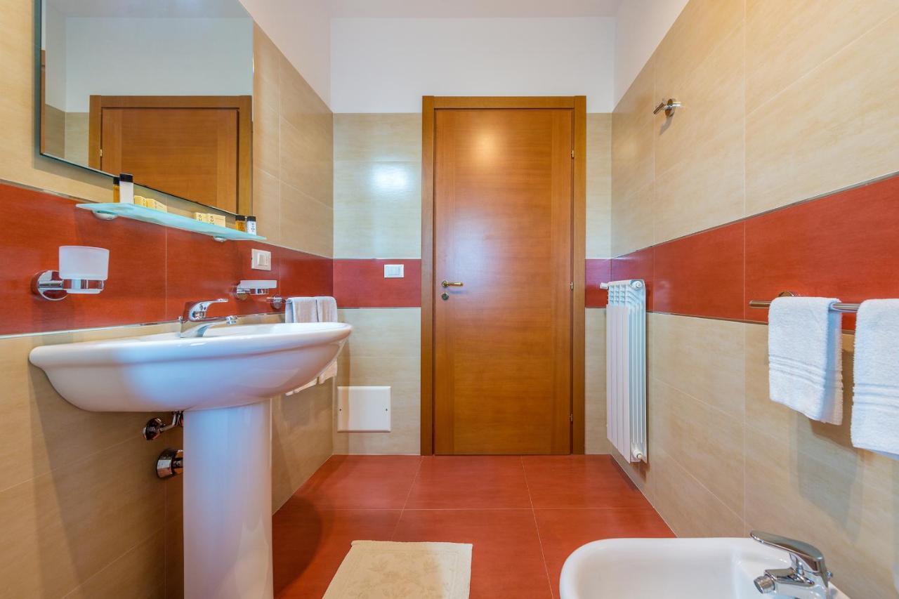 Goodstay Archimede Apartment Lecce Exterior foto